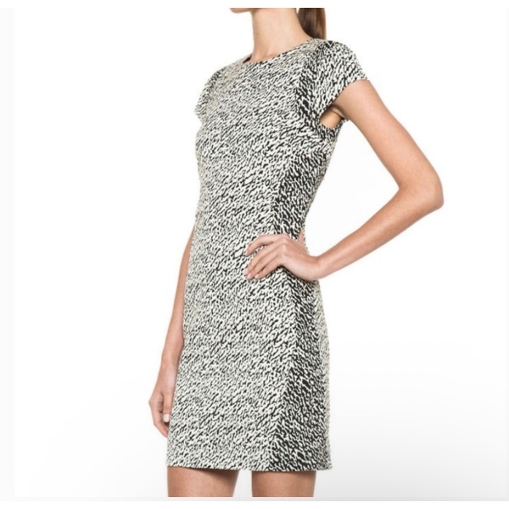 Diane von Furstenberg DVF Black White Abstract Animal Print Sheath Dress Size 8